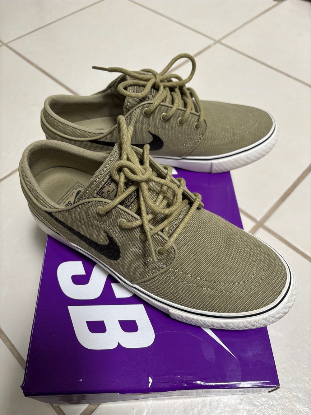 Nike Olive Green Canvas Sneakers with Black Swoosh